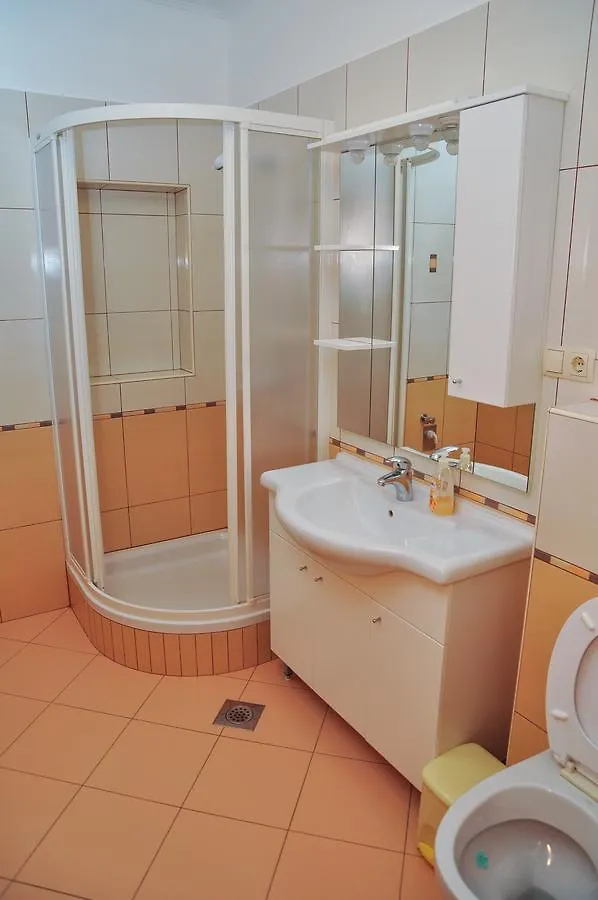 Apartments Toska  Banjol